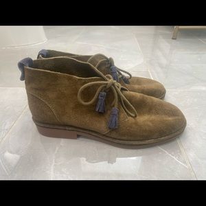 Hush puppies Cara Catelyn army green suede 9.5M womens